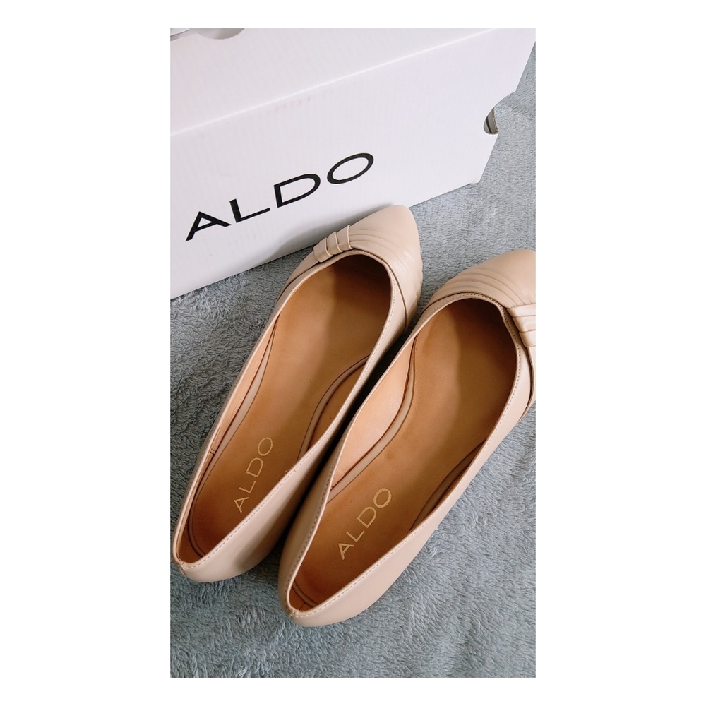 (NEW) ALDO Ivory Flats